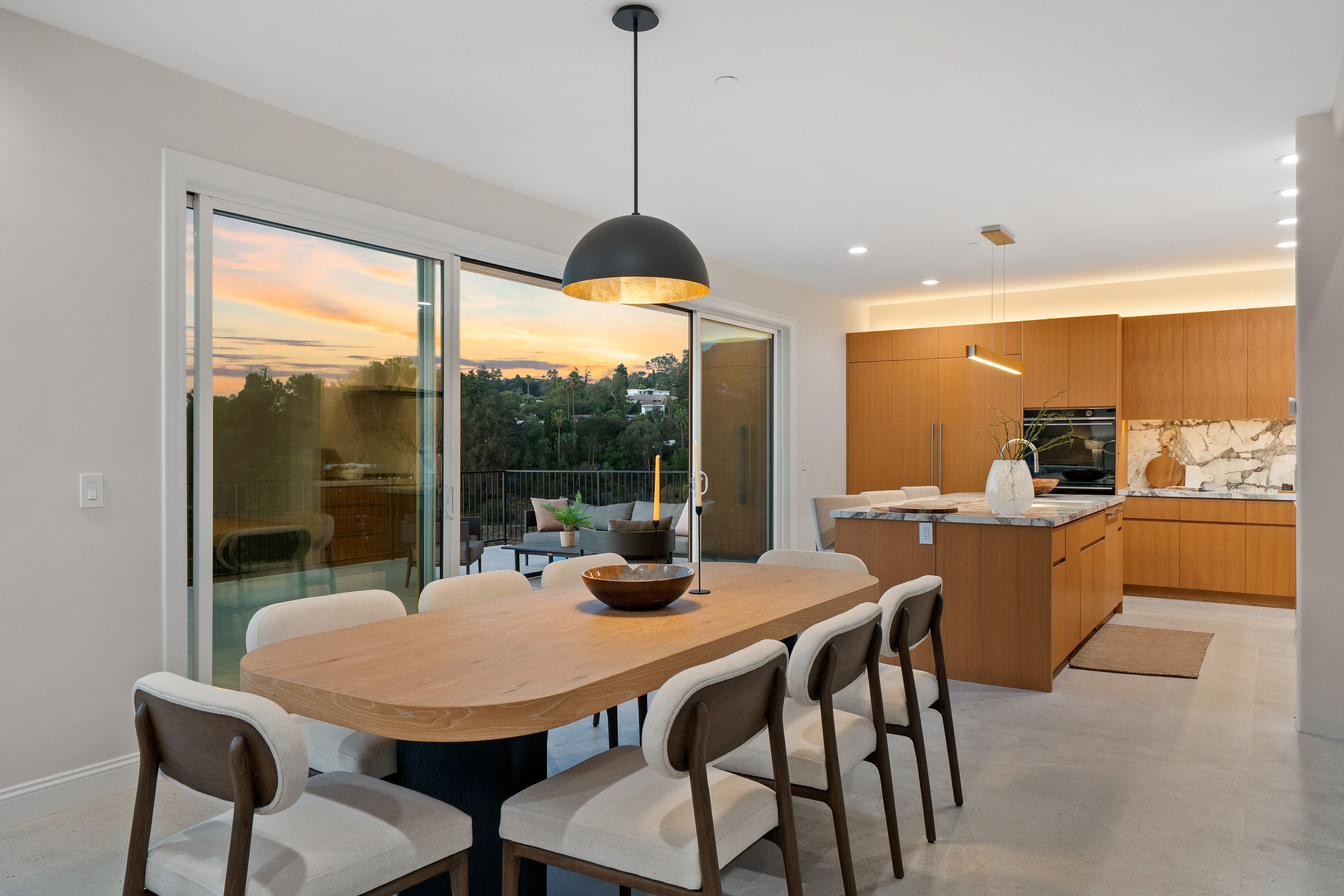  8045 Bulwer Dr - 物件實景