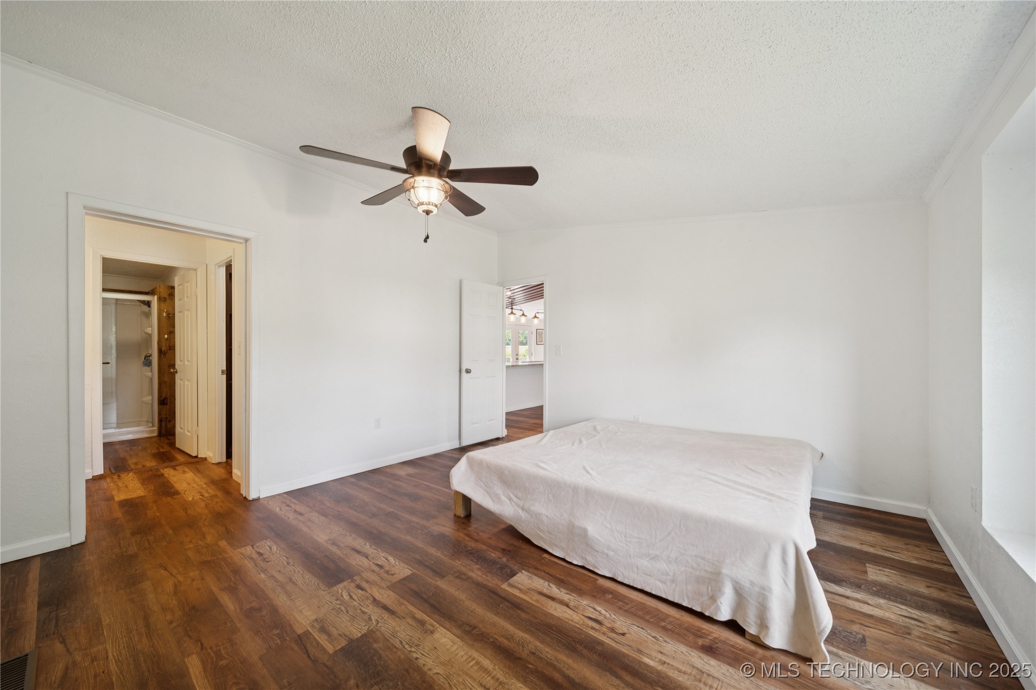 Henryetta, Oklahoma, 74437, United States, 3 Bedrooms Bedrooms, ,2 BathroomsBathrooms,Residential,For Sale,1907675