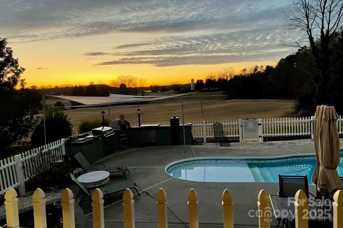 Salisbury, North Carolina, 28144, United States, 4 Bedrooms Bedrooms, ,4 BathroomsBathrooms,Residential,For Sale,1974637