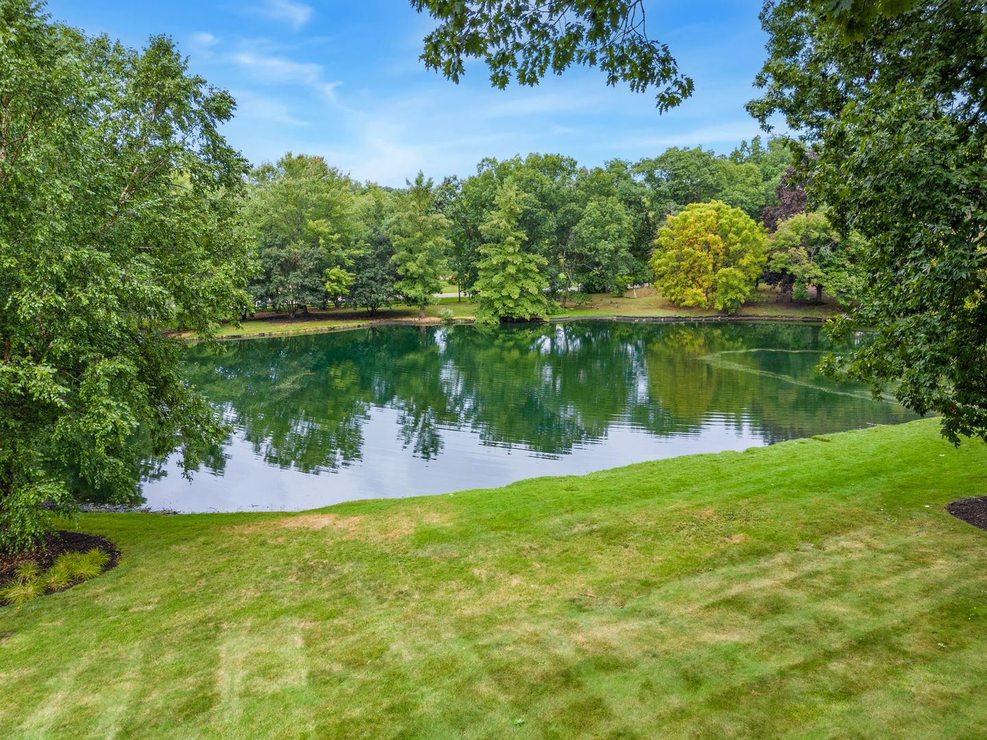 Kildeer, Illinois, 60047, United States, 4 Bedrooms Bedrooms, ,4 BathroomsBathrooms,Residential,For Sale,1940567