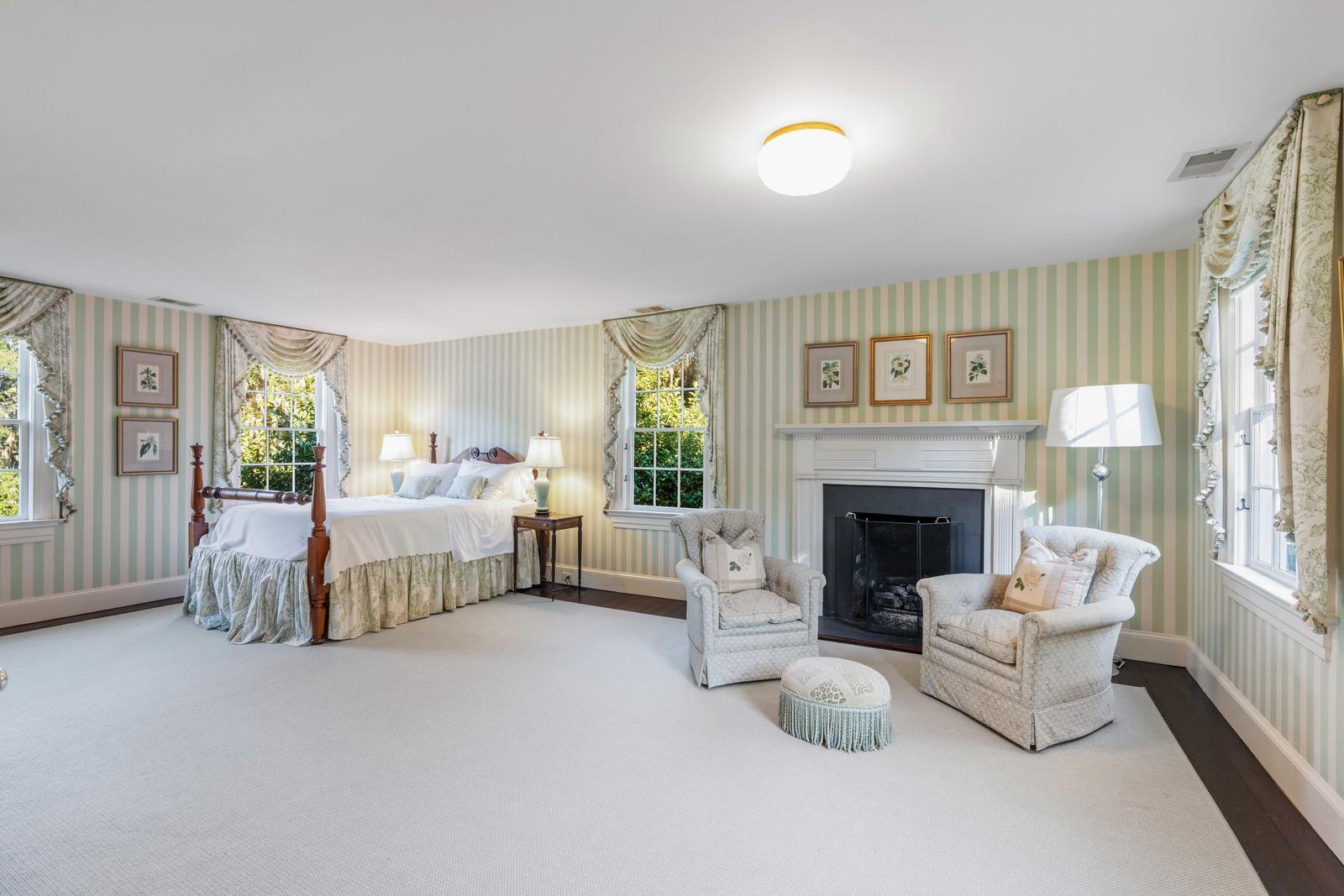 Yemassee, South Carolina, 29945, United States, 6 Bedrooms Bedrooms, ,7 BathroomsBathrooms,Residential,For Sale,1989284