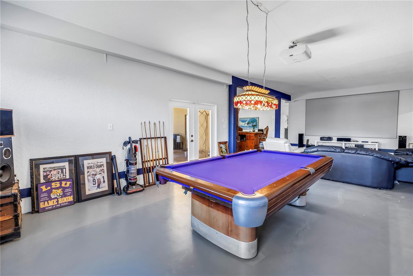 Tarpon Springs, Florida, 34689, United States, 4 Bedrooms Bedrooms, ,4 BathroomsBathrooms,Residential,For Sale,1975840