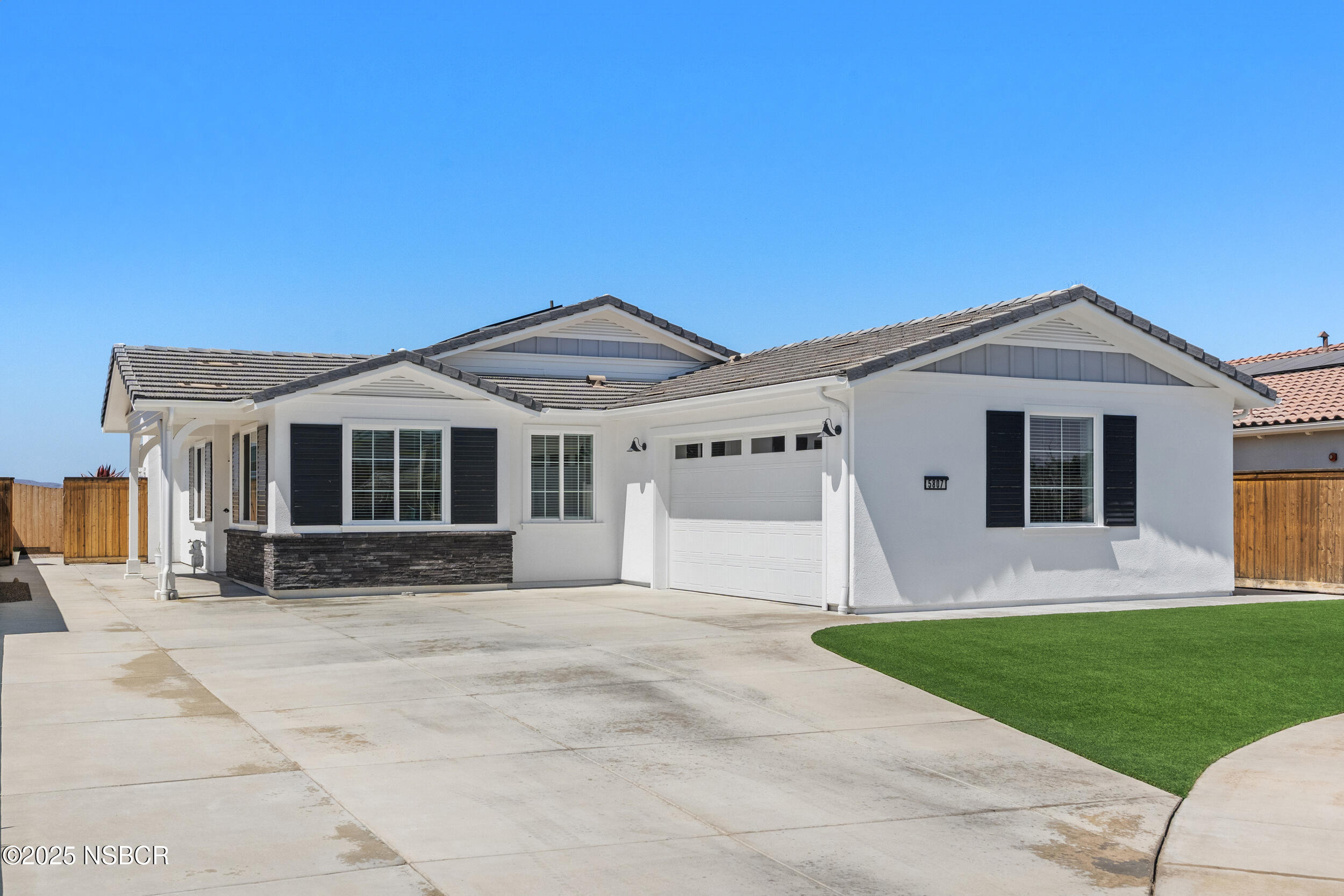 Santa Maria, California, 93455, United States, 3 Bedrooms Bedrooms, ,3 BathroomsBathrooms,Residential,For Sale,1929154
