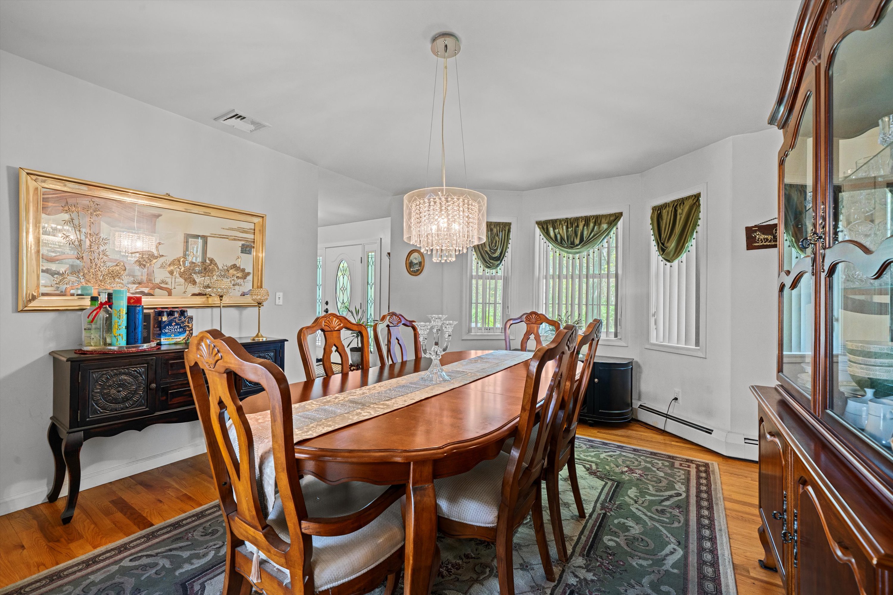 Middletown, New York, 10941, United States, 4 Bedrooms Bedrooms, ,3 BathroomsBathrooms,Residential,For Sale,1861085