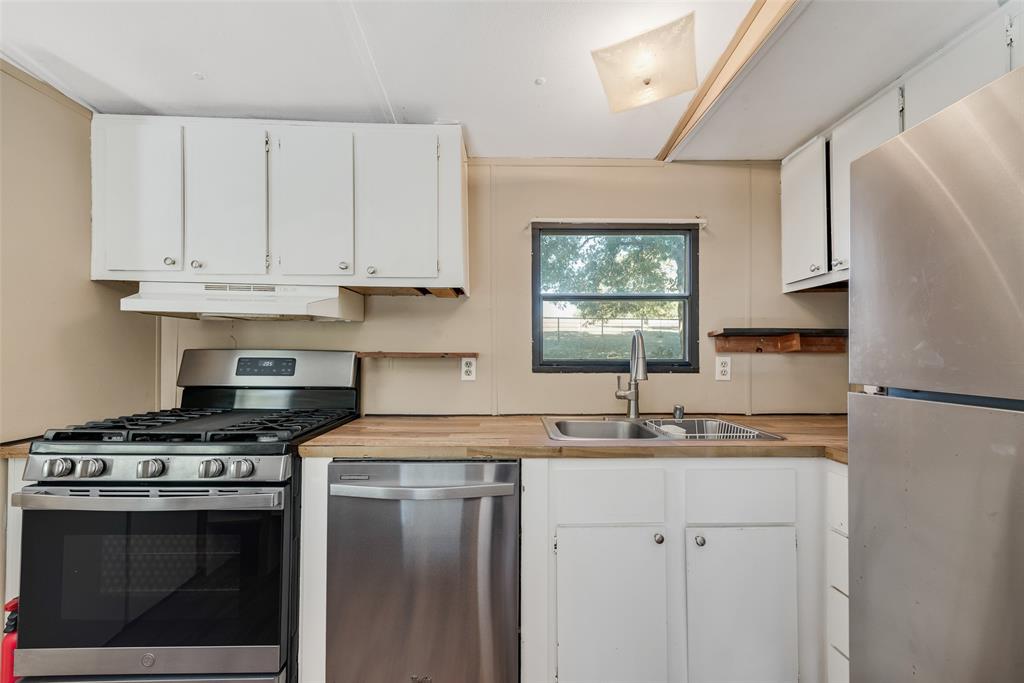 Maypearl, Texas, 76064, United States, 5 Bedrooms Bedrooms, ,3 BathroomsBathrooms,Residential,For Sale,1979588