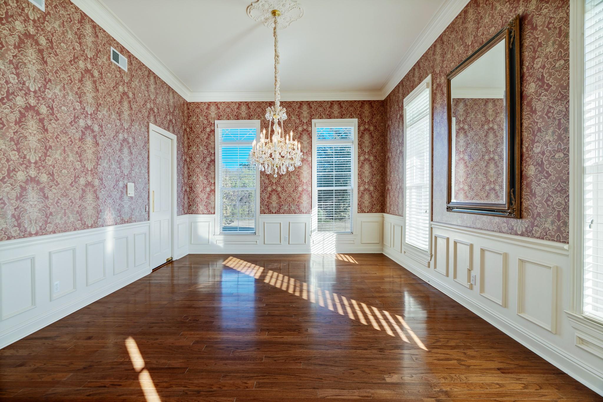 Paris, Texas, 75462, United States, 5 Bedrooms Bedrooms, ,5 BathroomsBathrooms,Residential,For Sale,1990827