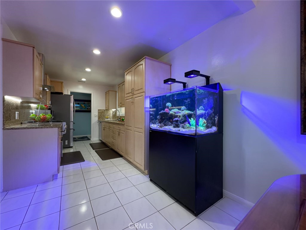 Huntington Beach, California, 92649, United States, 3 Bedrooms Bedrooms, ,2 BathroomsBathrooms,Residential,For Sale,2042860