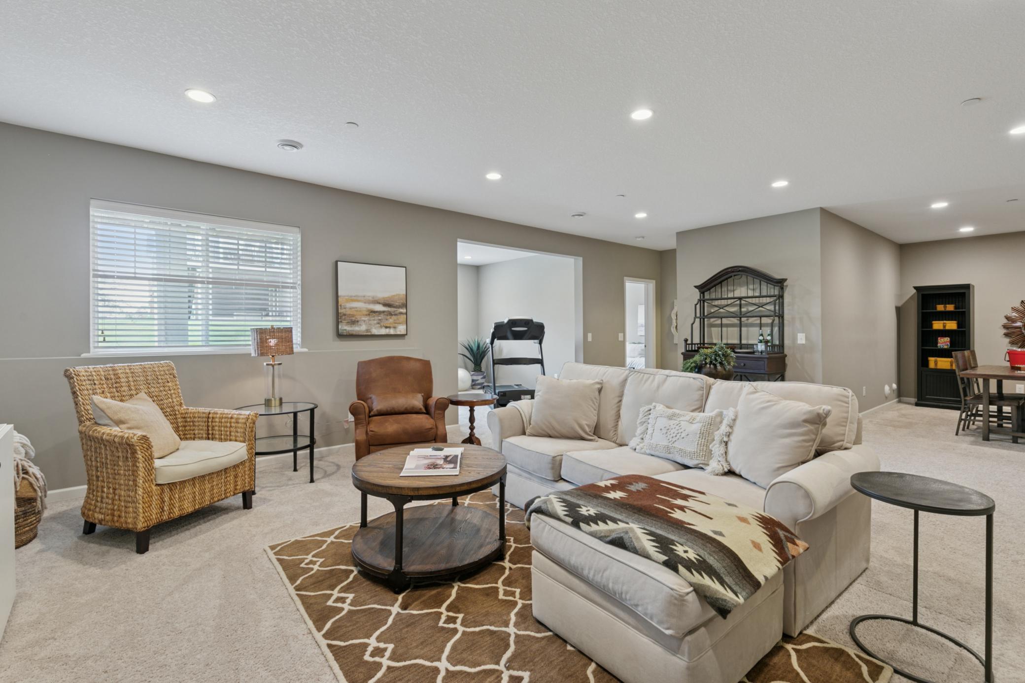 Lakeville, Minnesota, 55044, United States, 3 Bedrooms Bedrooms, ,2 BathroomsBathrooms,Residential,For Sale,1971412