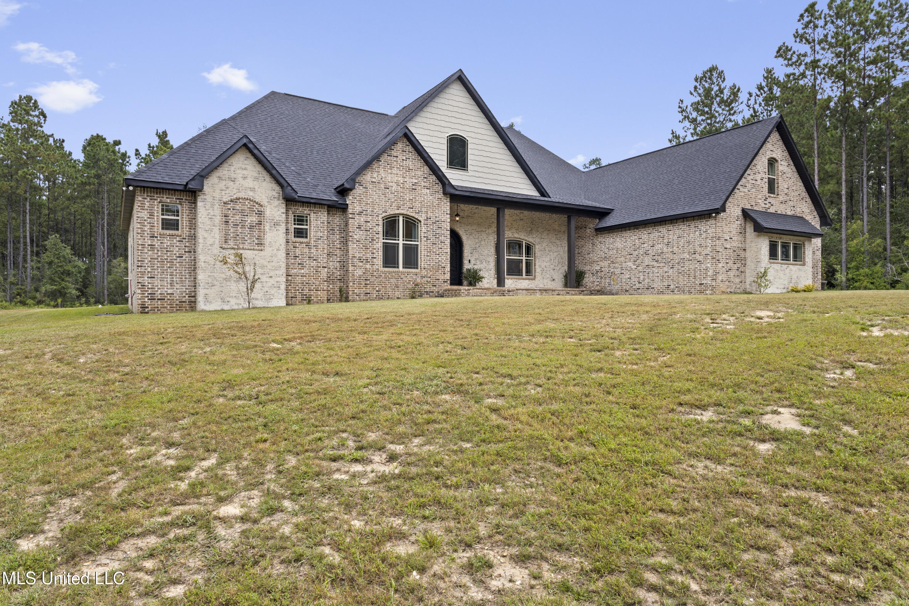 Gulfport, Mississippi, 39503, United States, 5 Bedrooms Bedrooms, ,5 BathroomsBathrooms,Residential,For Sale,1974357