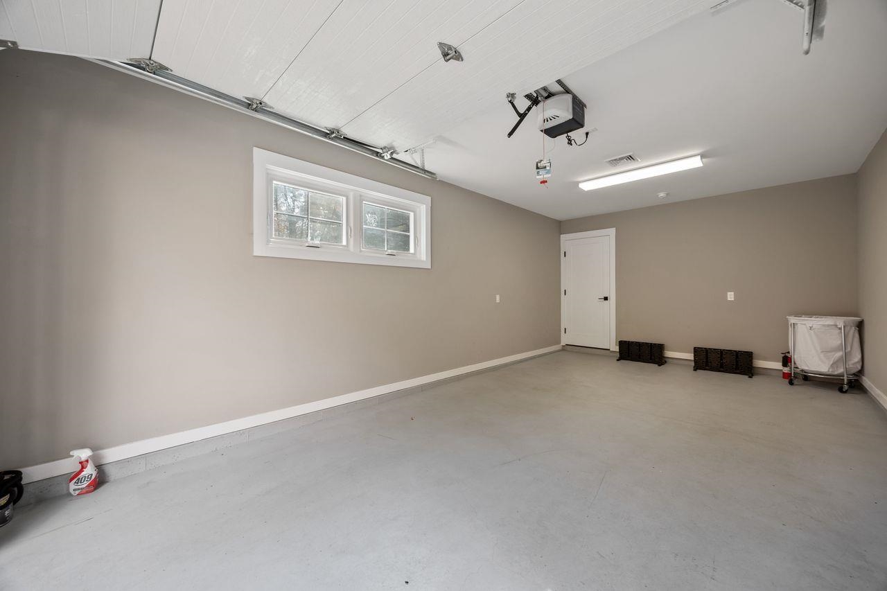 Conway, New Hampshire, 03860, United States, 4 Bedrooms Bedrooms, ,5 BathroomsBathrooms,Residential,For Sale,1991555