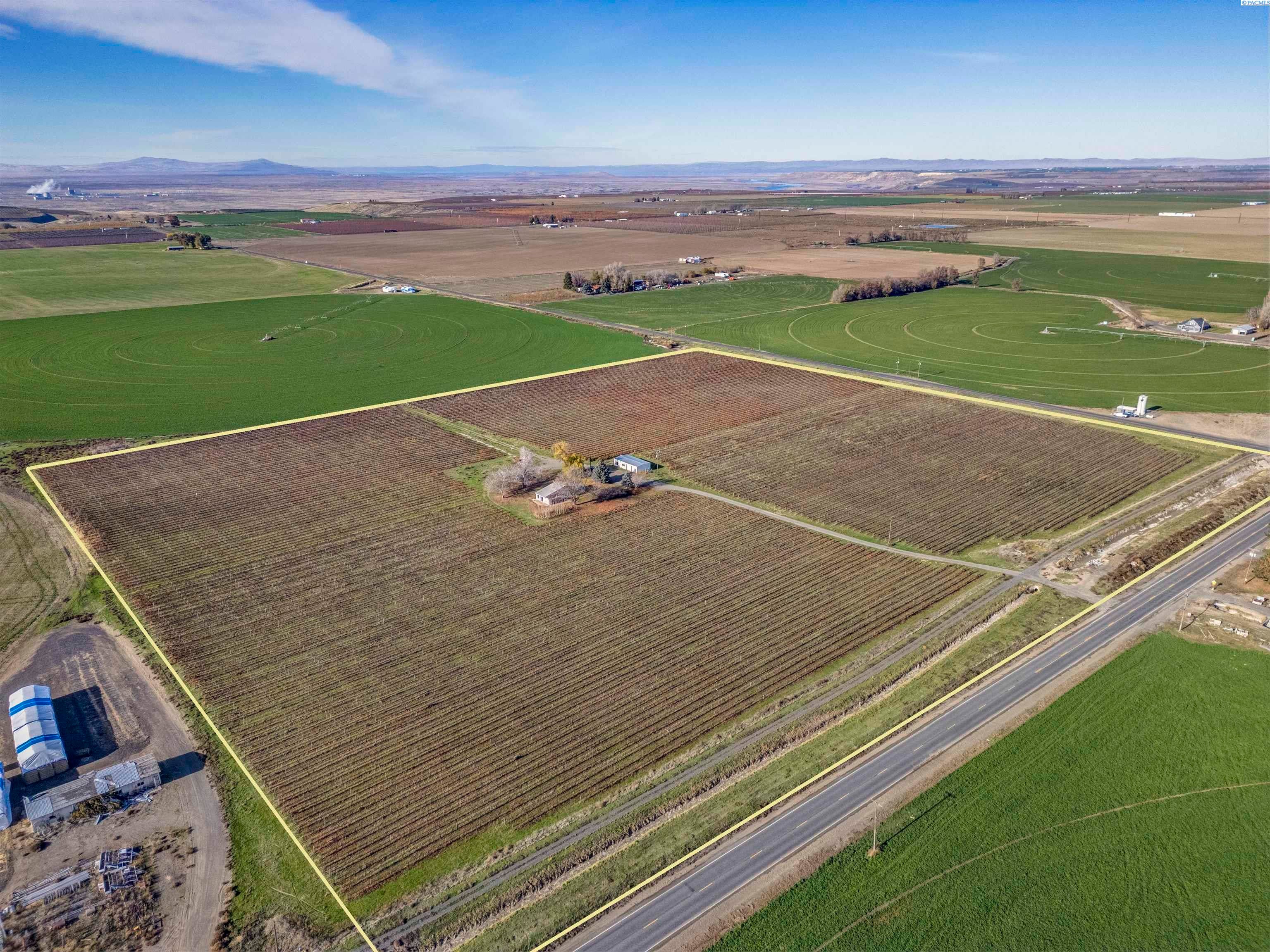 Pasco, Washington, 99301, United States, 2 Bedrooms Bedrooms, ,1 BathroomBathrooms,Residential,For Sale,1997990