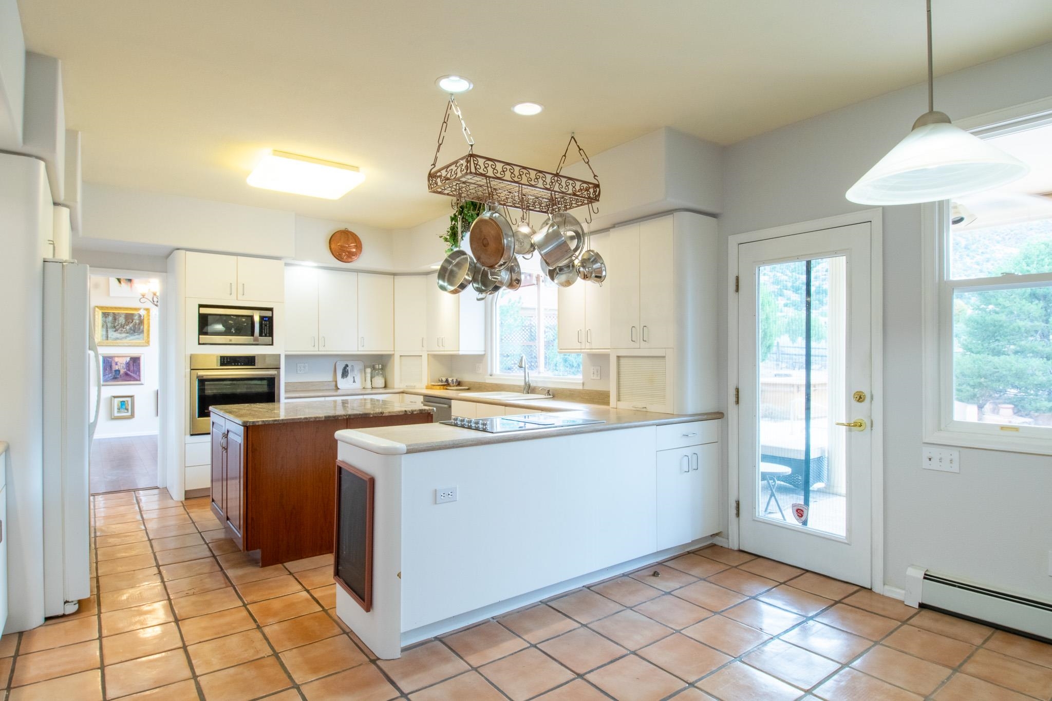 Grand Junction, Colorado, 81507, United States, 5 Bedrooms Bedrooms, ,3 BathroomsBathrooms,Residential,For Sale,1989085