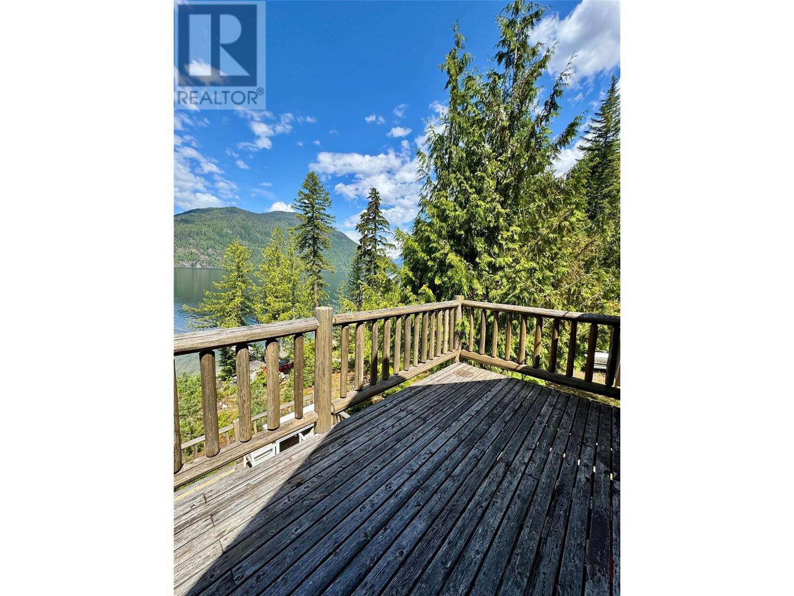 SICAMOUS, British Columbia, V0E 2V0, CA, 3 Bedrooms Bedrooms, ,2 BathroomsBathrooms,Residential,For Sale,1838077