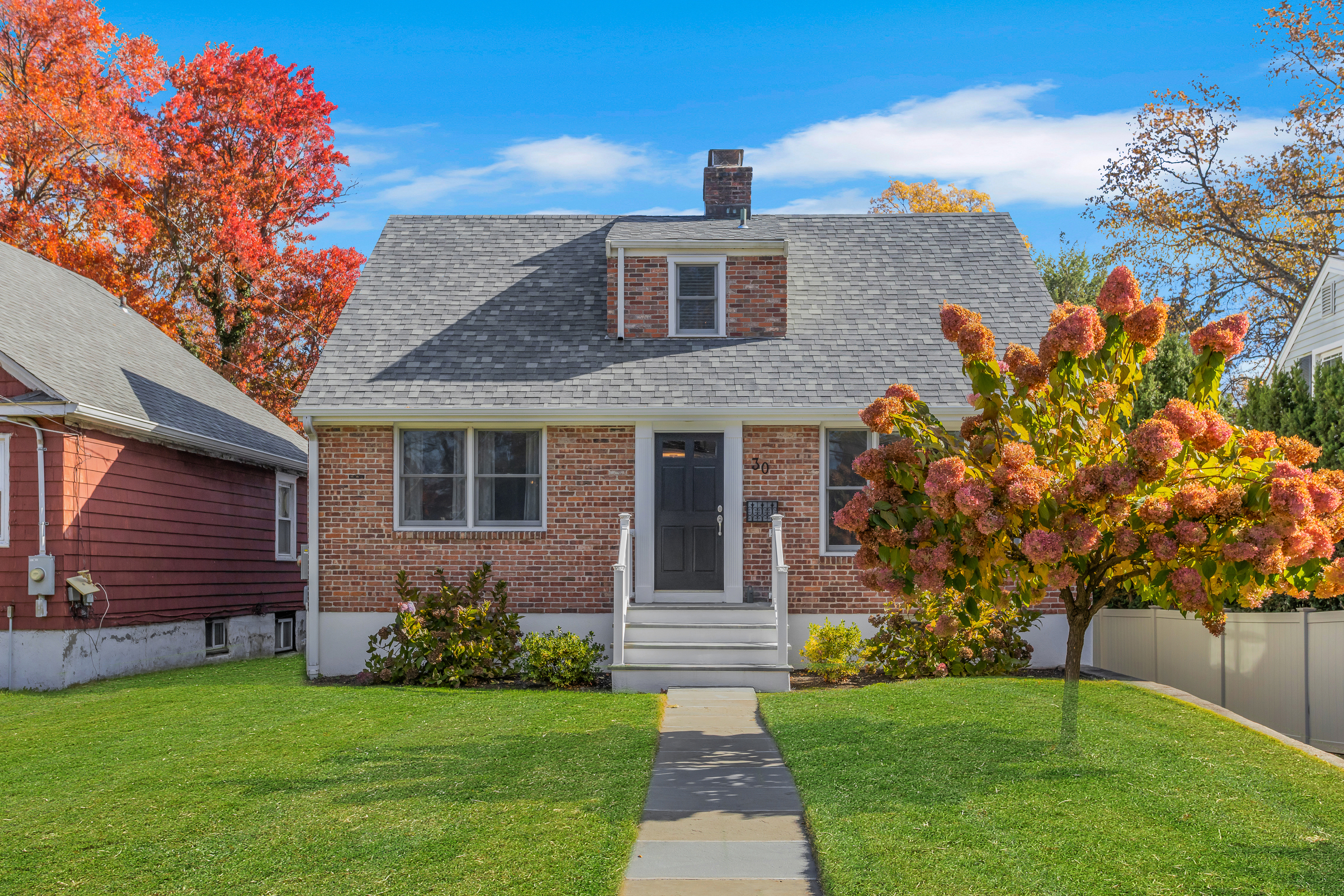 Stamford, Connecticut, 06905, United States, 2 Bedrooms Bedrooms, ,3 BathroomsBathrooms,Residential,For Sale,1987765