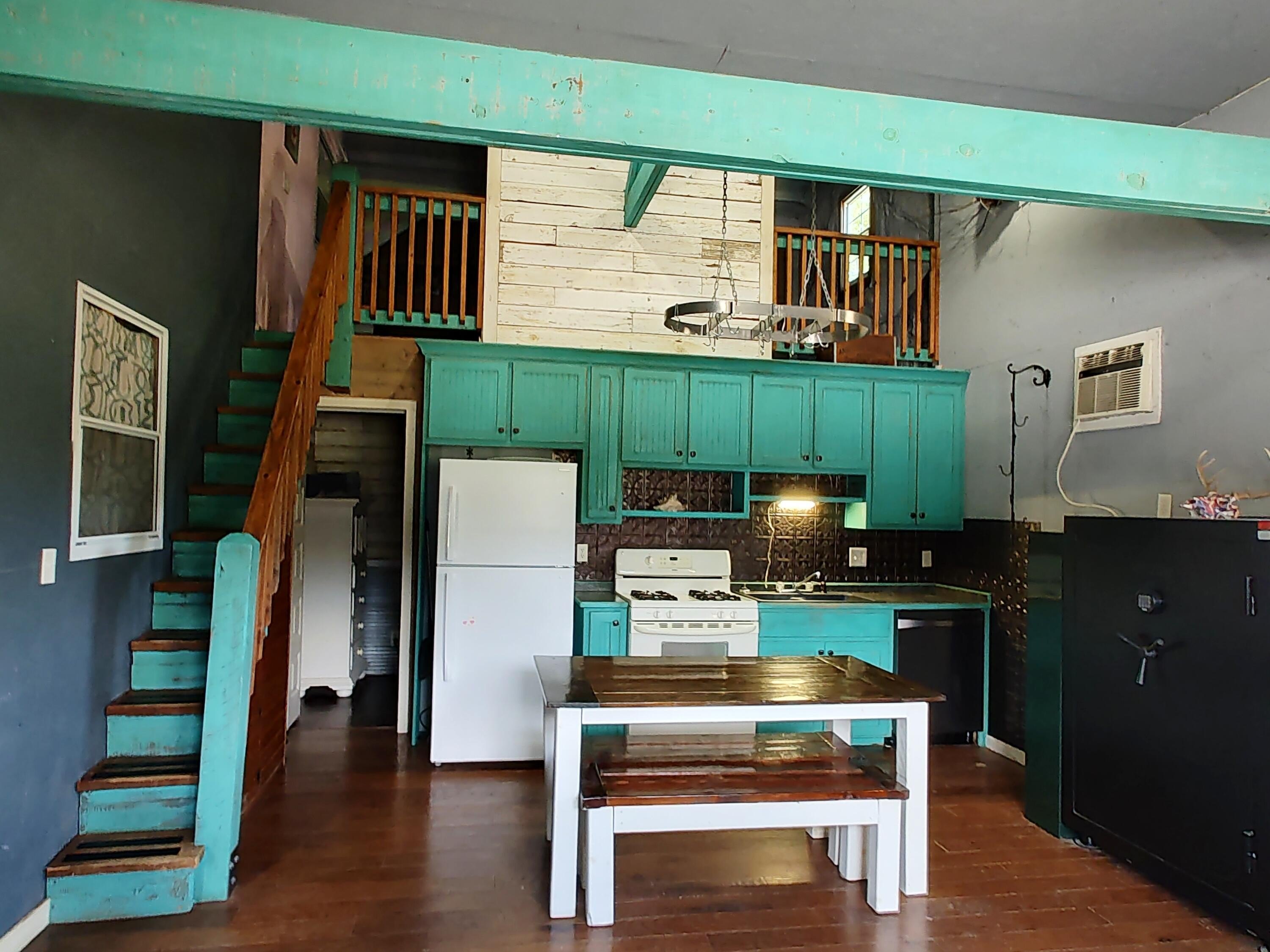 Buffalo, Missouri, 65622, United States, 3 Bedrooms Bedrooms, ,2 BathroomsBathrooms,Residential,For Sale,1974176