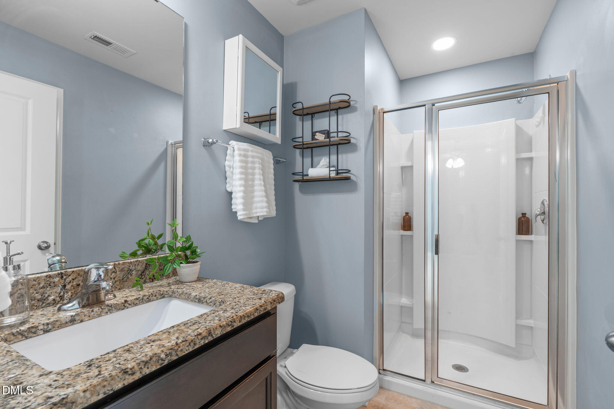 Clayton, North Carolina, 27527, United States, 5 Bedrooms Bedrooms, ,4 BathroomsBathrooms,Residential,For Sale,1969461