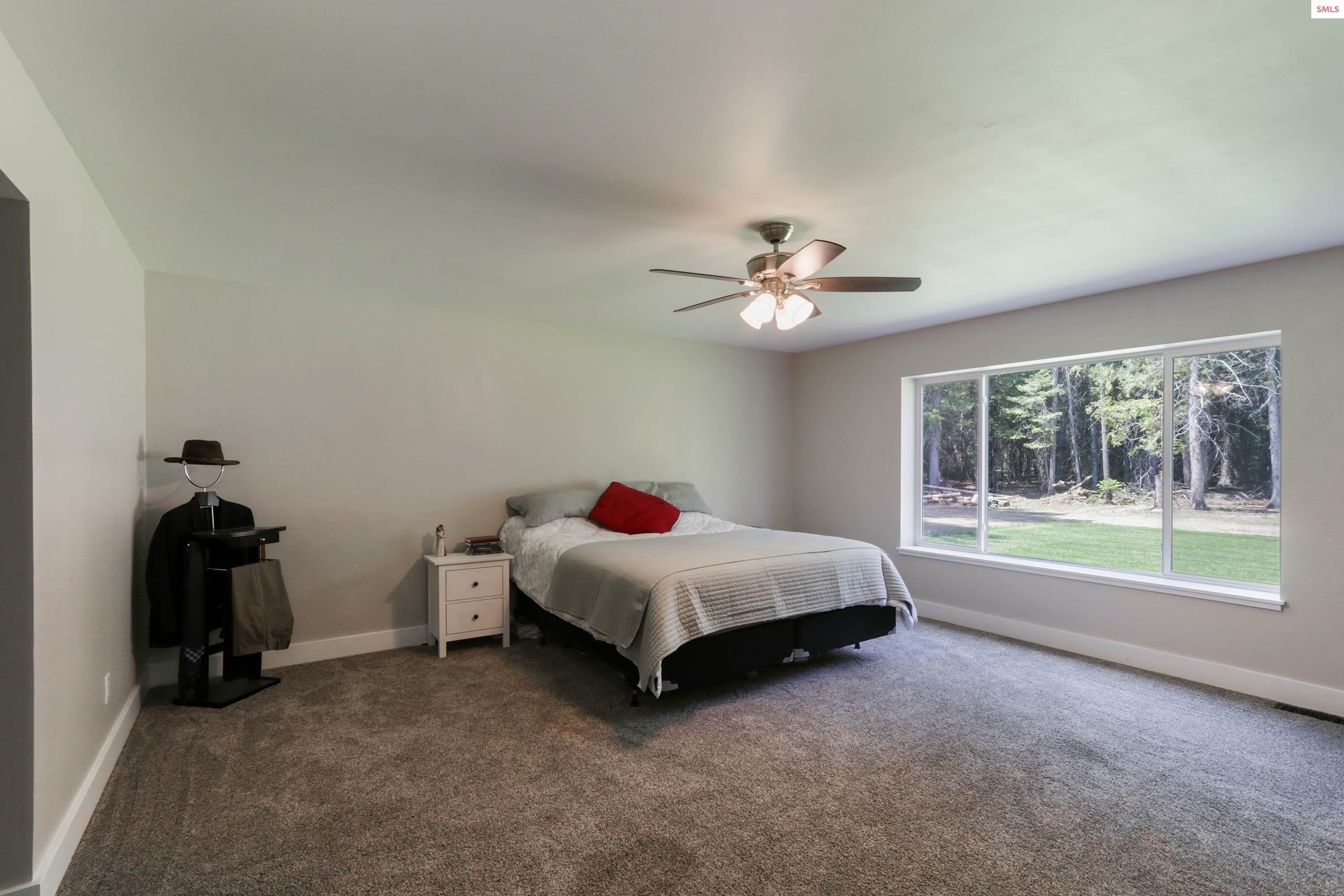 Priest River, Idaho, 83856, United States, 4 Bedrooms Bedrooms, ,Residential,For Sale,2025404