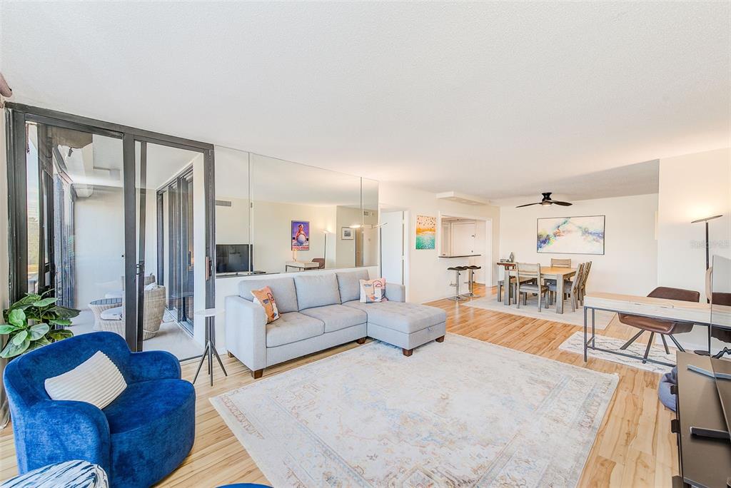 St Pete Beach, Florida, 33706, United States, 2 Bedrooms Bedrooms, ,2 BathroomsBathrooms,Residential,For Sale,1987564