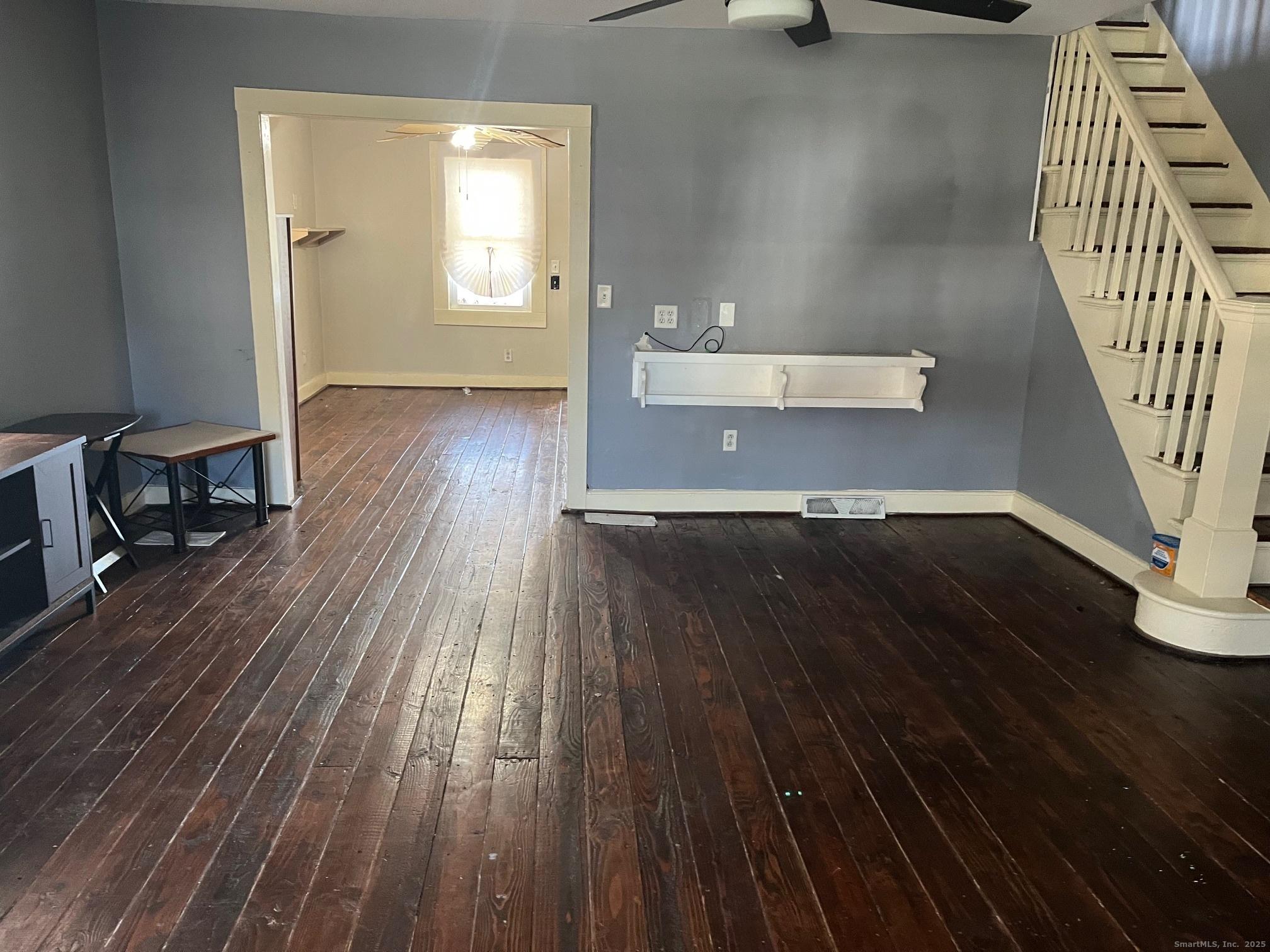 Meriden, Connecticut, 06450, United States, 6 Bedrooms Bedrooms, ,4 BathroomsBathrooms,Residential,For Sale,1984052