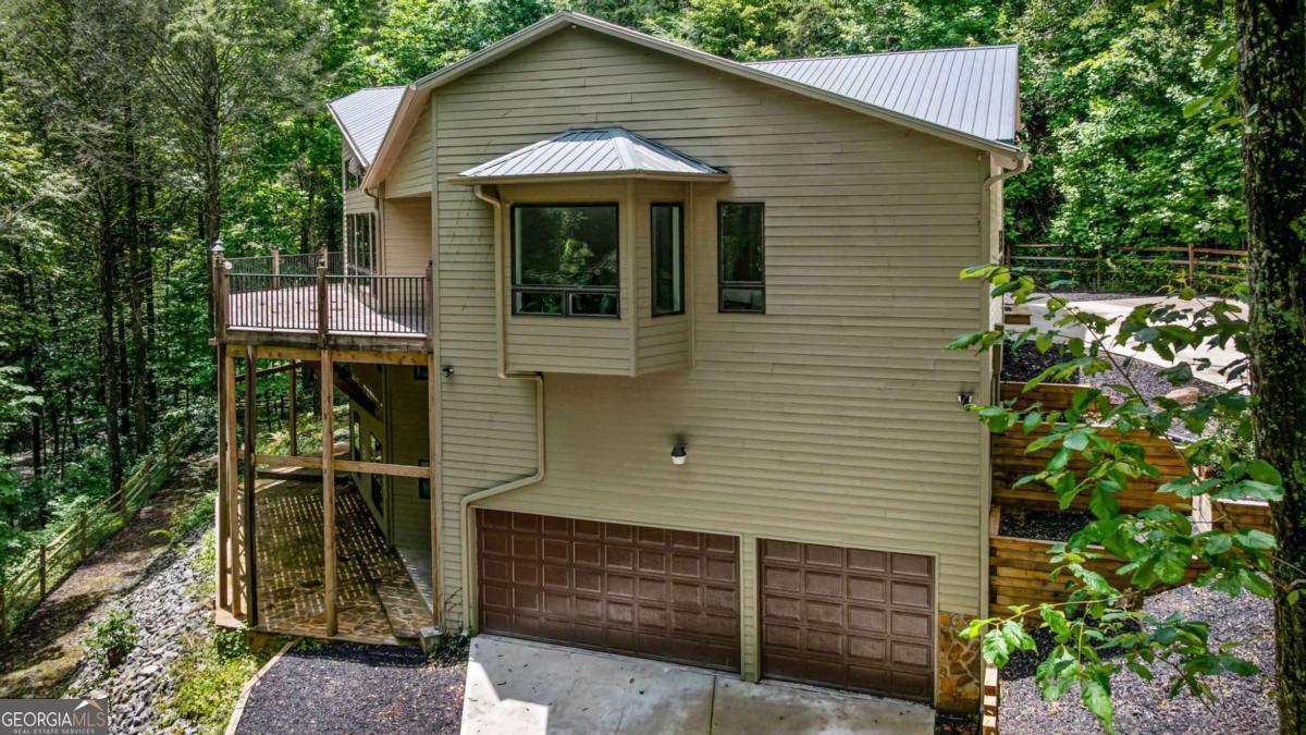 Ellijay, Georgia, 30540, United States, 5 Bedrooms Bedrooms, ,5 BathroomsBathrooms,Residential,For Sale,1868154