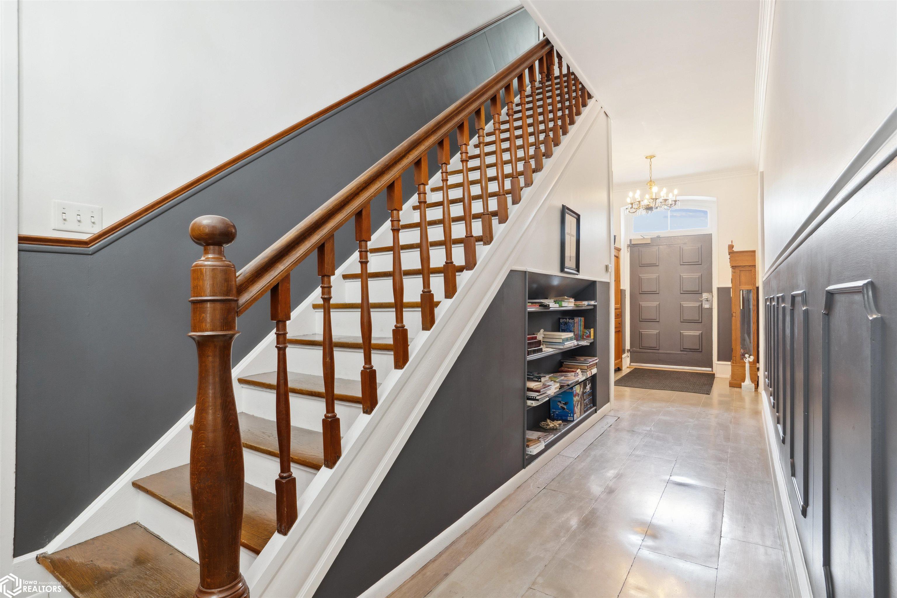 Dallas City, Illinois, 62330, United States, 8 Bedrooms Bedrooms, ,7 BathroomsBathrooms,Residential,For Sale,1980104