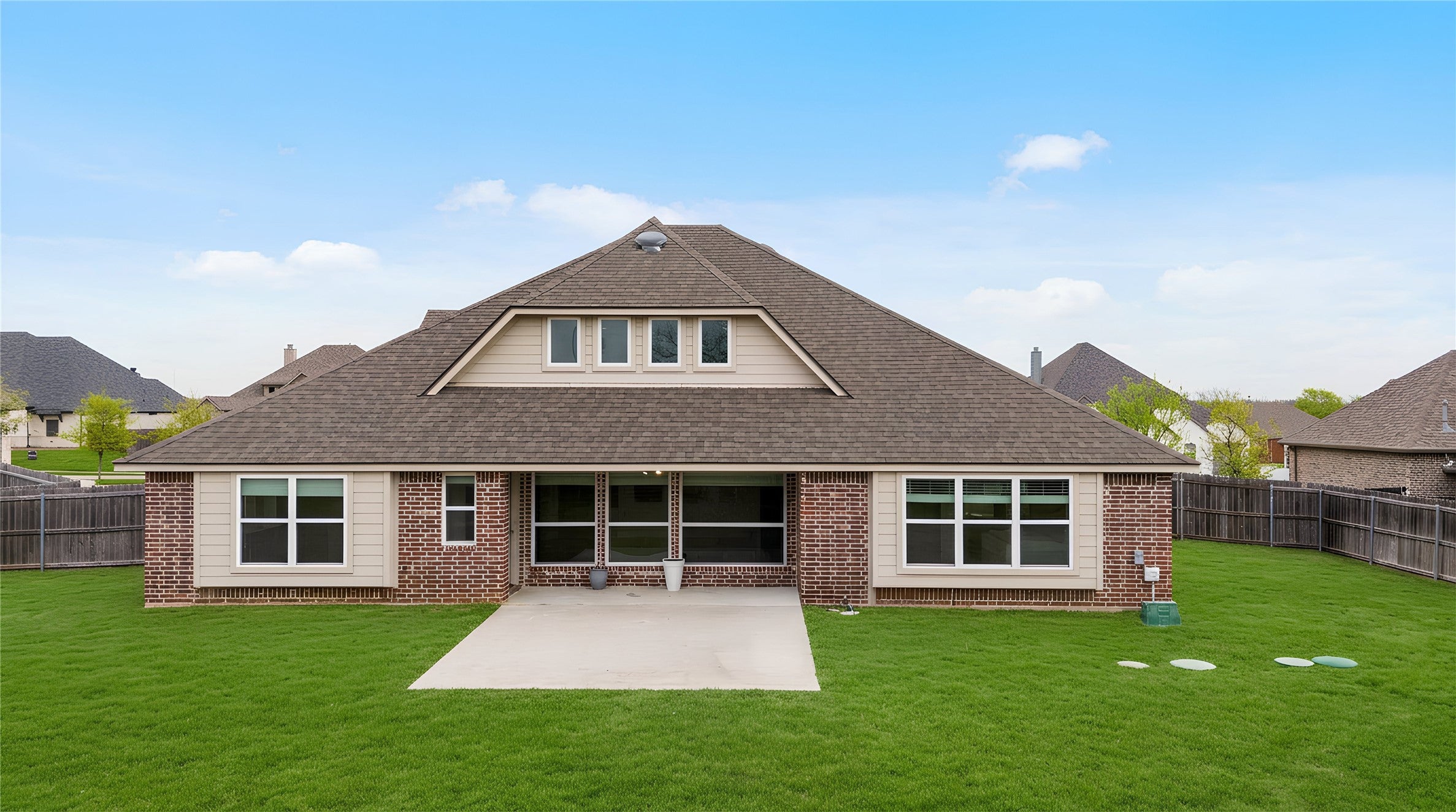 Justin, Texas, 76247, United States, 4 Bedrooms Bedrooms, ,3 BathroomsBathrooms,Residential,For Sale,2023700