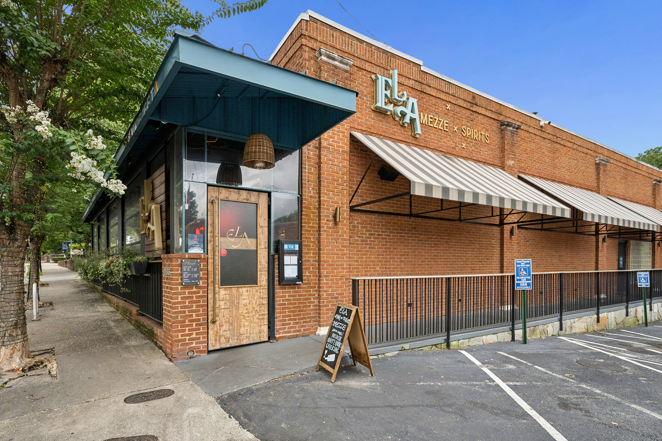  Updated Two-story Condo Tucked inside Intimate Community in Virginia Highland - 物件實景