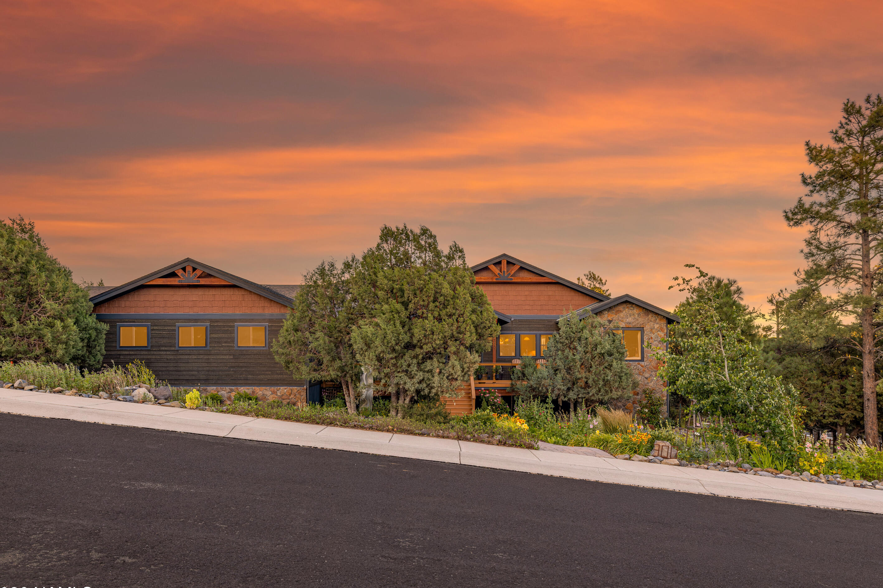  300 Fairway Drive ¦ Williams, AZ - 物件實景