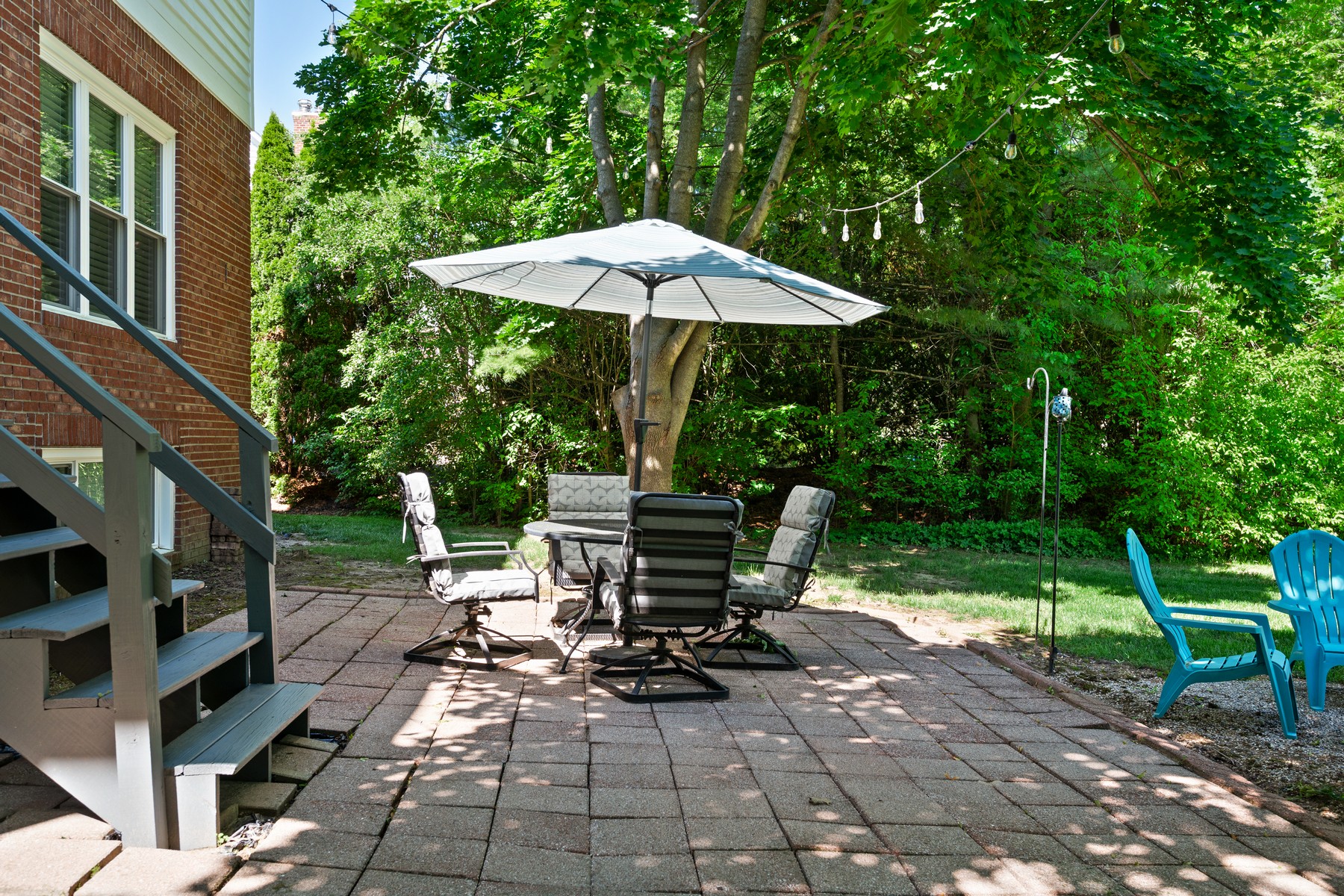  Timeless 4 Bedroom Home in One of Zionsville