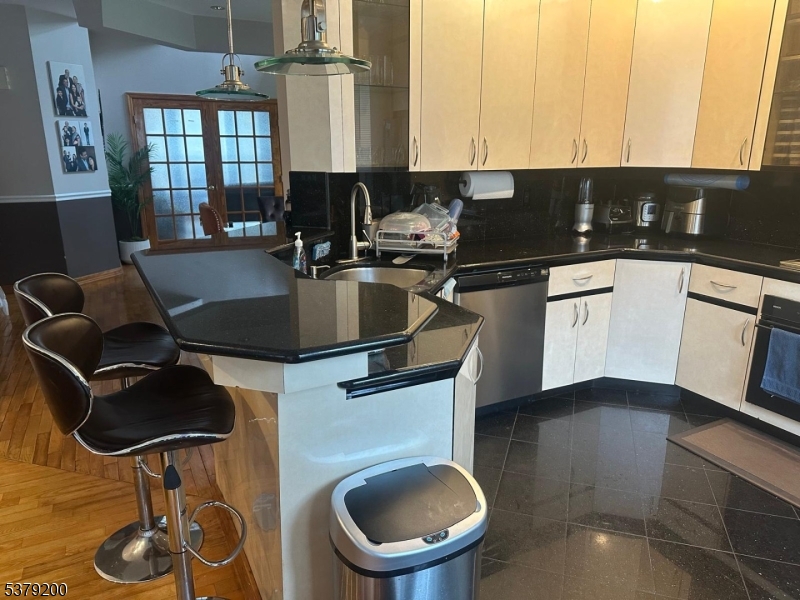 Marlboro Twp., New Jersey, 07751, United States, 3 Bedrooms Bedrooms, ,3 BathroomsBathrooms,Residential,For Sale,1919830