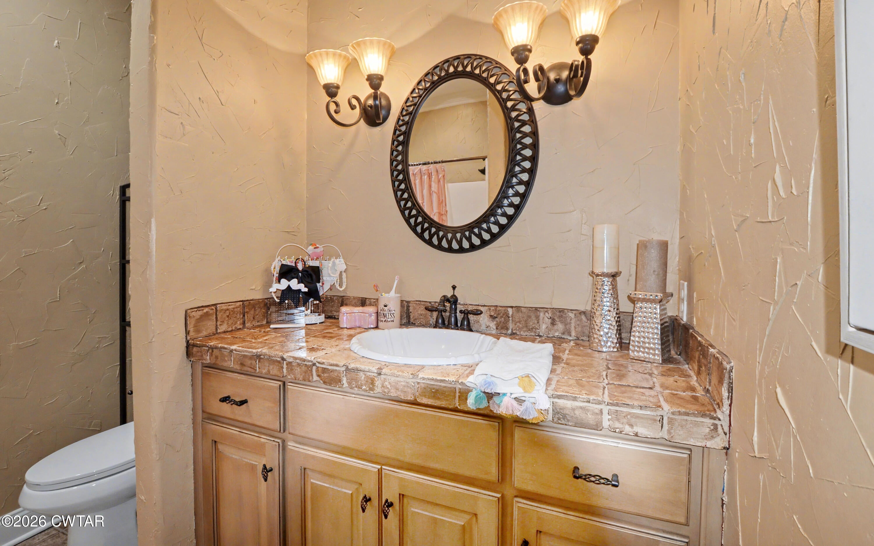 Humboldt, Tennessee, 38343, United States, 4 Bedrooms Bedrooms, ,3 BathroomsBathrooms,Residential,For Sale,2011825