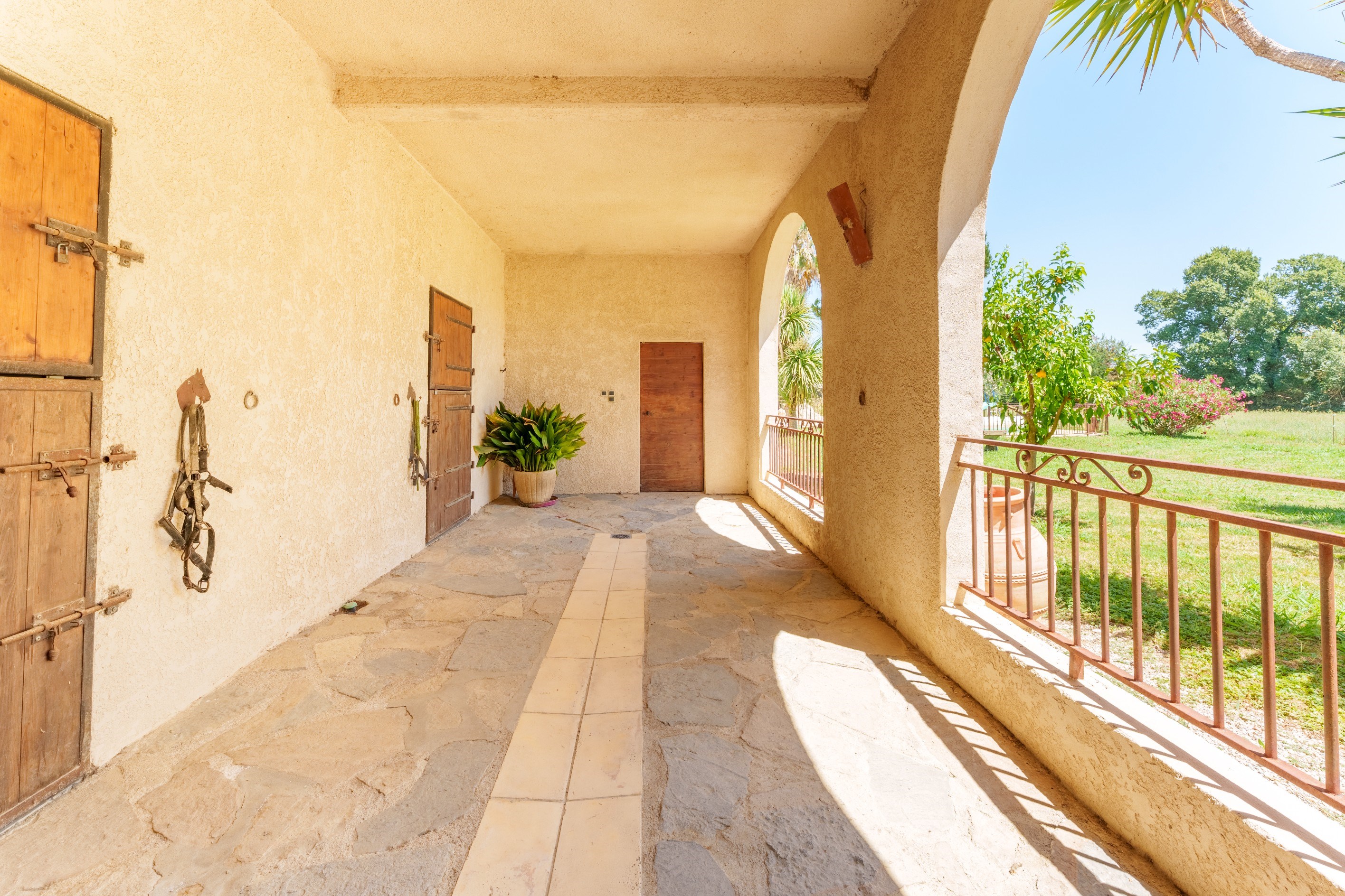  Charming Equestrian Estate on the Edge of the Mediterranean - 物件實景