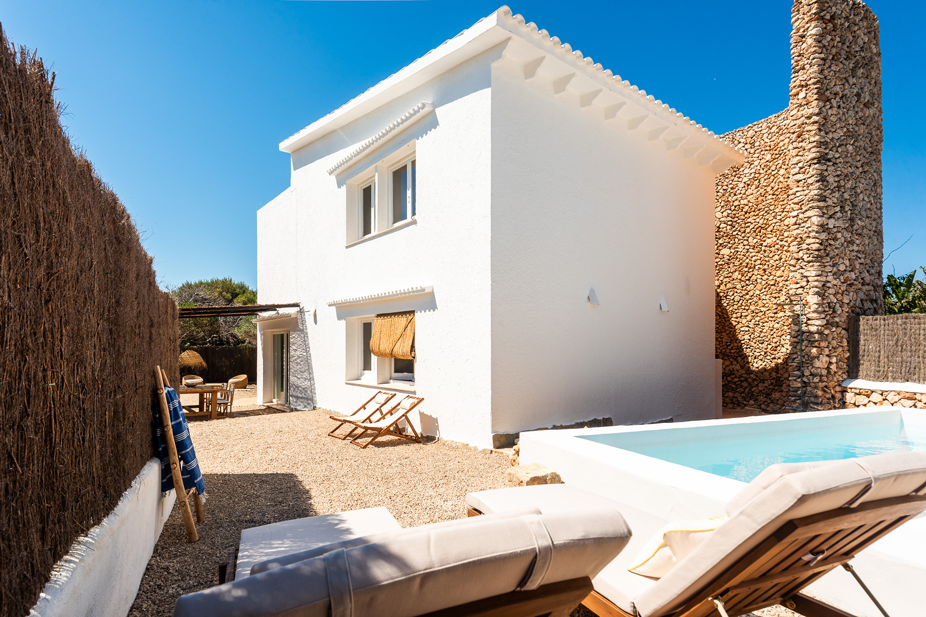  House near the sea in S