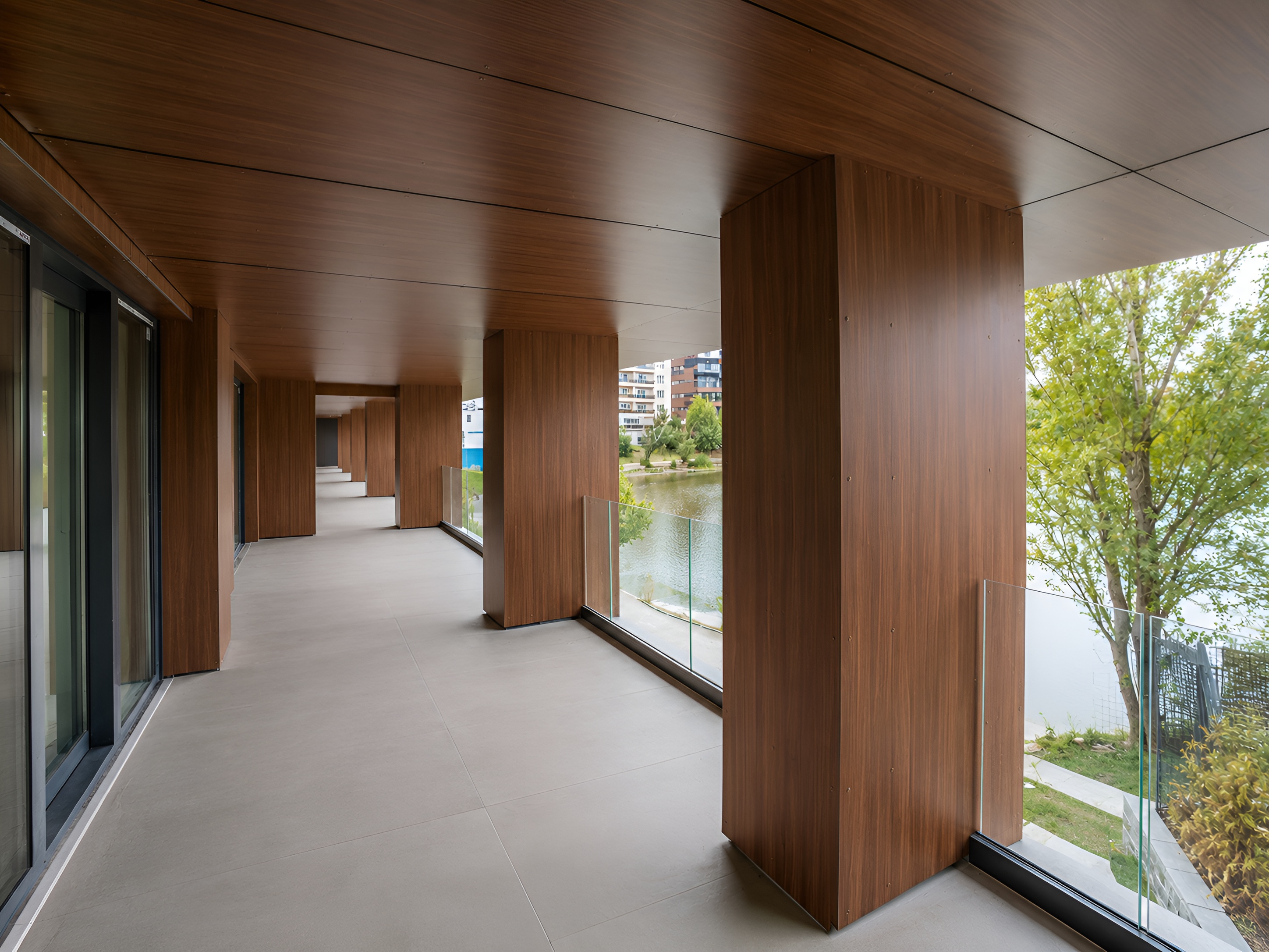  Seven-Room Waterfront Apartment Directly at Lake Level on Lake Floreasca - 物件實景