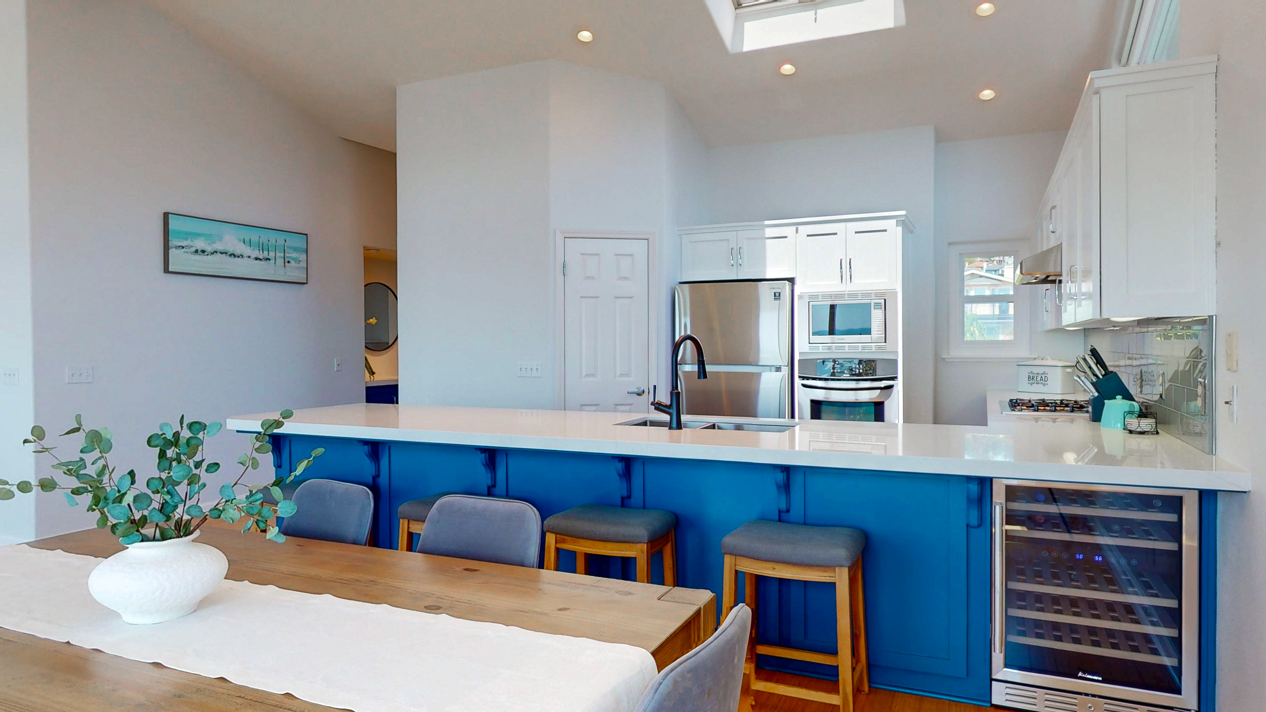  Ocean Views & Coastal Living in Coveted Marine Terrace - 物件實景