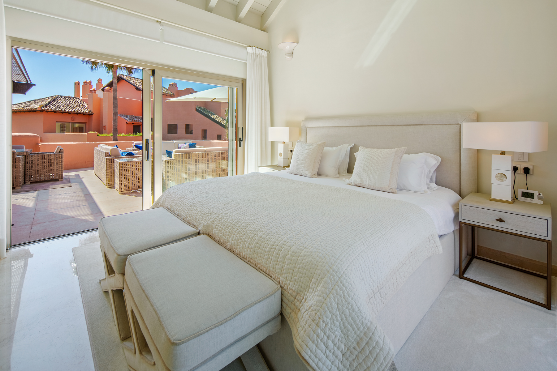  Duplex penthouse with sea views in gated beachfront community, Marbella East - 物件實景