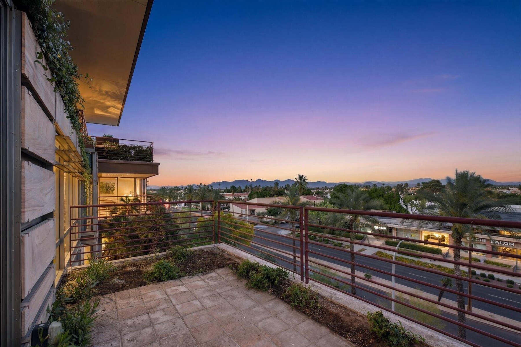  7167 E Rancho Vista Drive  Scottsdale, AZ - 物件實景