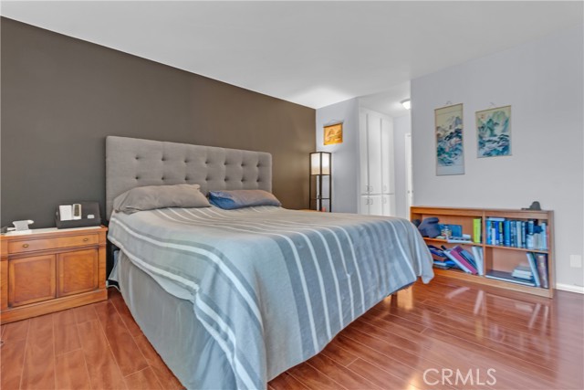 Valley Village, California, 91607, United States, 2 Bedrooms Bedrooms, ,2 BathroomsBathrooms,Residential,For Sale,1989937