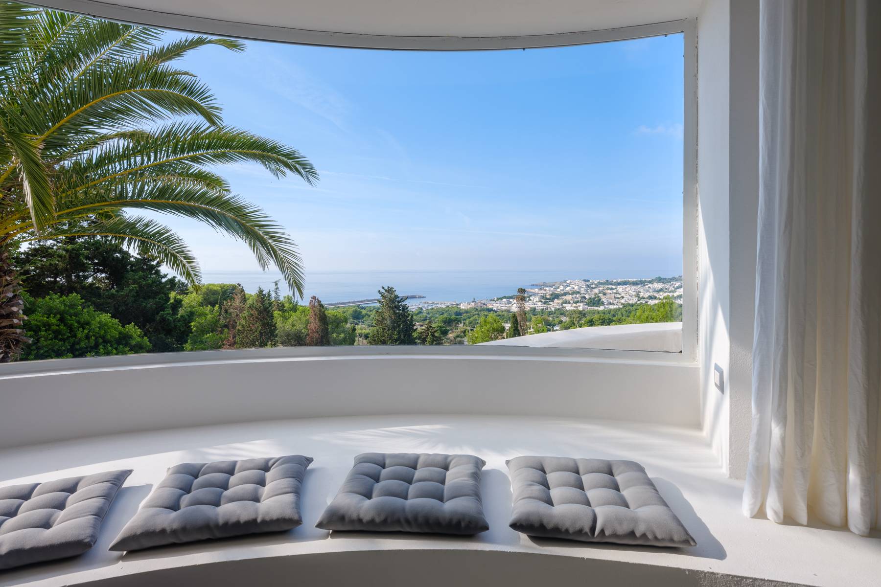  Elegant villa with a sea-view pool - 物件實景