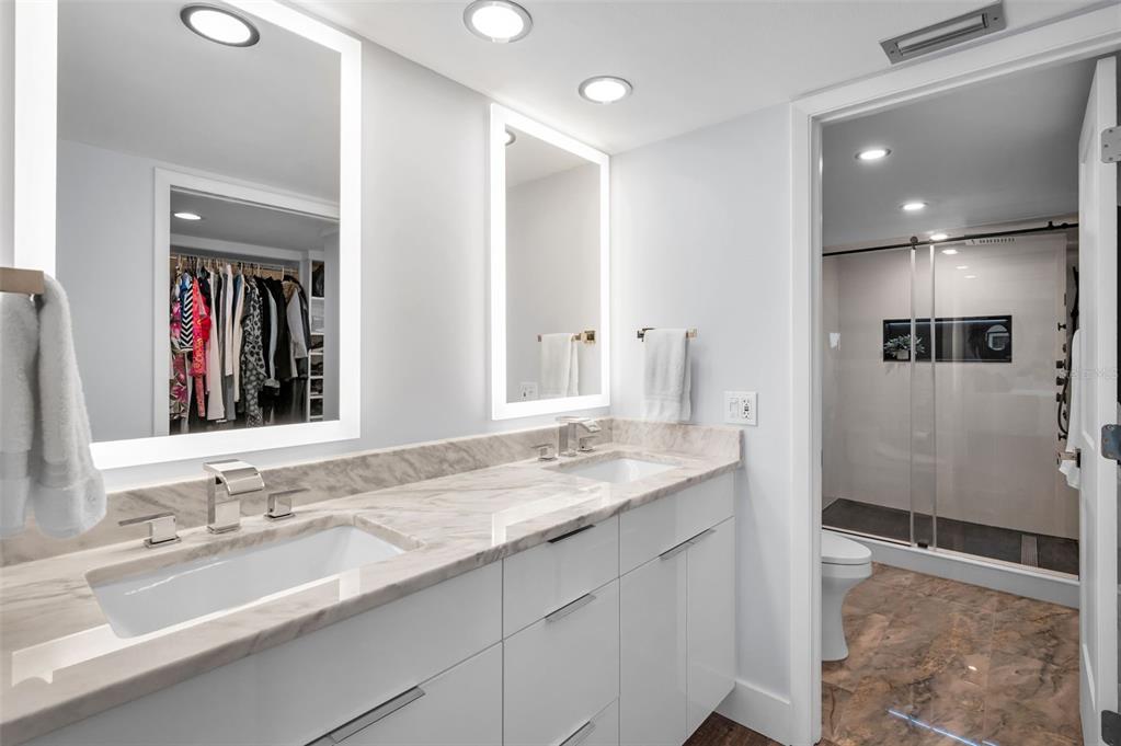 Clearwater Beach, Florida, 33767, United States, 2 Bedrooms Bedrooms, ,2 BathroomsBathrooms,Residential,For Sale,1786658