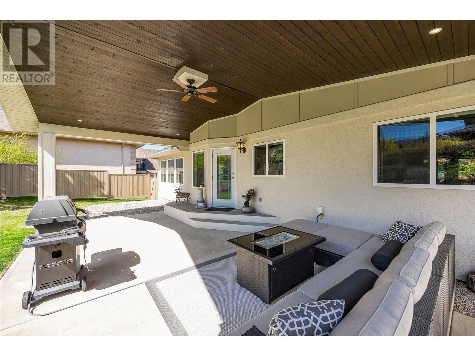 KELOWNA, British Columbia, V1W 4K9, CA, 4 Bedrooms Bedrooms, ,3 BathroomsBathrooms,Residential,For Sale,1865422