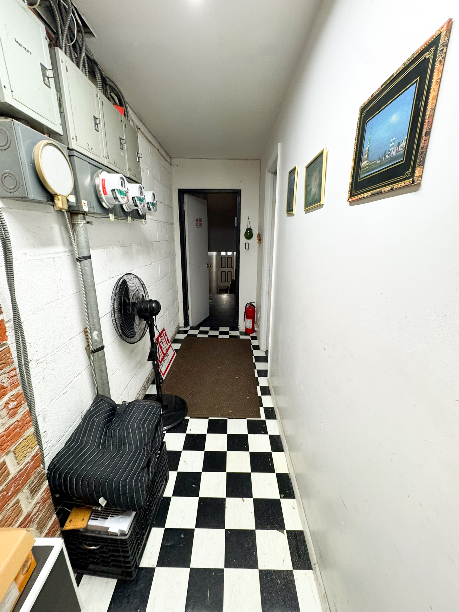 Brooklyn, New York, 11234, United States, 8 Bedrooms Bedrooms, ,7 BathroomsBathrooms,Residential,For Sale,2005197