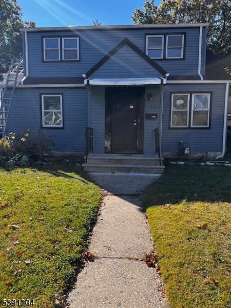 Hillside Twp., New Jersey, 07205, United States, 3 Bedrooms Bedrooms, ,3 BathroomsBathrooms,Residential,For Sale,1989079