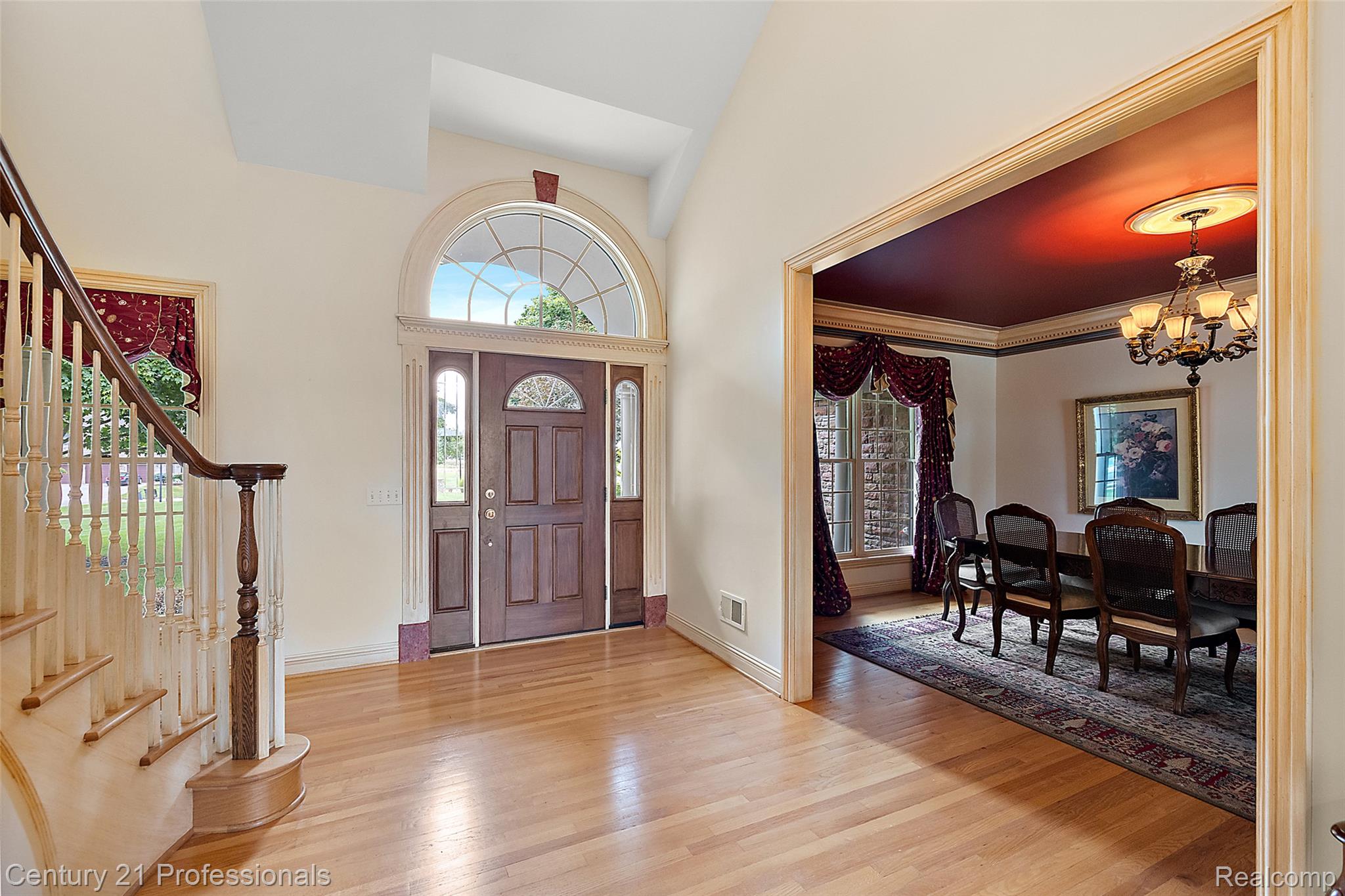 GrandBlanc, Michigan, 48439, United States, 4 Bedrooms Bedrooms, ,5 BathroomsBathrooms,Residential,For Sale,1980457