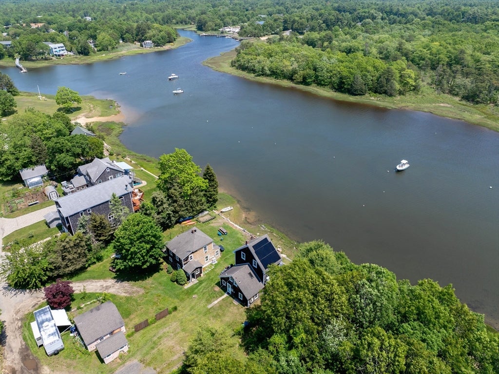 Marion, Massachusetts, 02738, United States, 4 Bedrooms Bedrooms, ,2 BathroomsBathrooms,Residential,For Sale,1851346