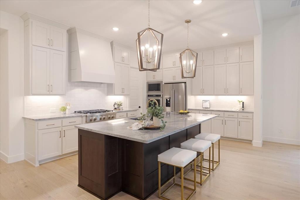 Prosper, Texas, 75078, United States, 4 Bedrooms Bedrooms, ,5 BathroomsBathrooms,Residential,For Sale,1901719