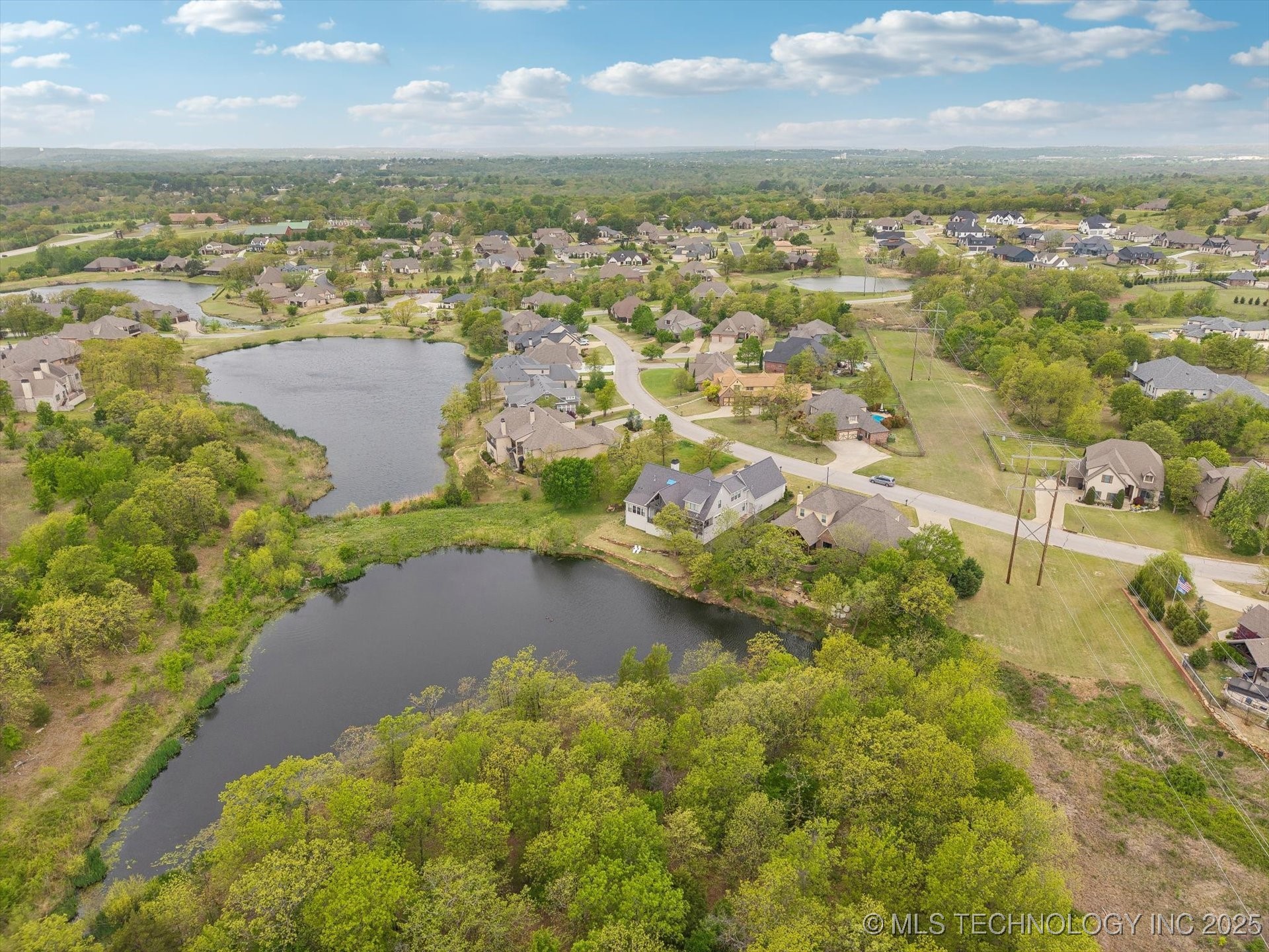 Sapulpa, Oklahoma, 74066, United States, 3 Bedrooms Bedrooms, ,3 BathroomsBathrooms,Residential,For Sale,1987728