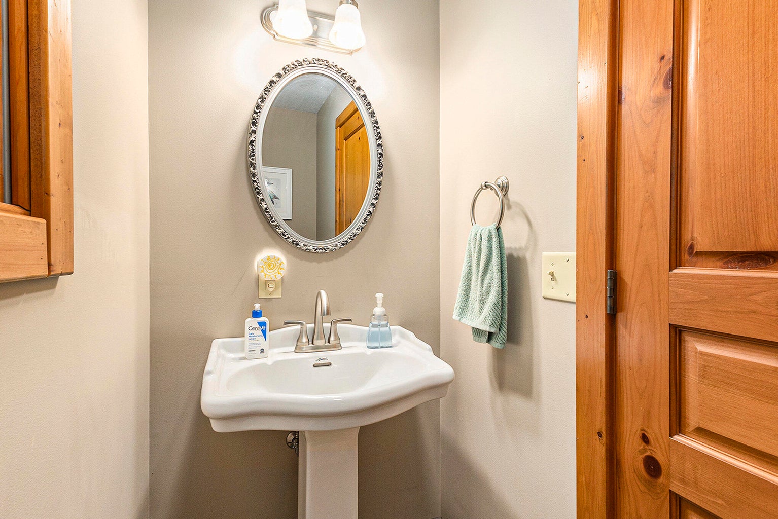 Ludington, Michigan, 49431, United States, 3 Bedrooms Bedrooms, ,3 BathroomsBathrooms,Residential,For Sale,1978404