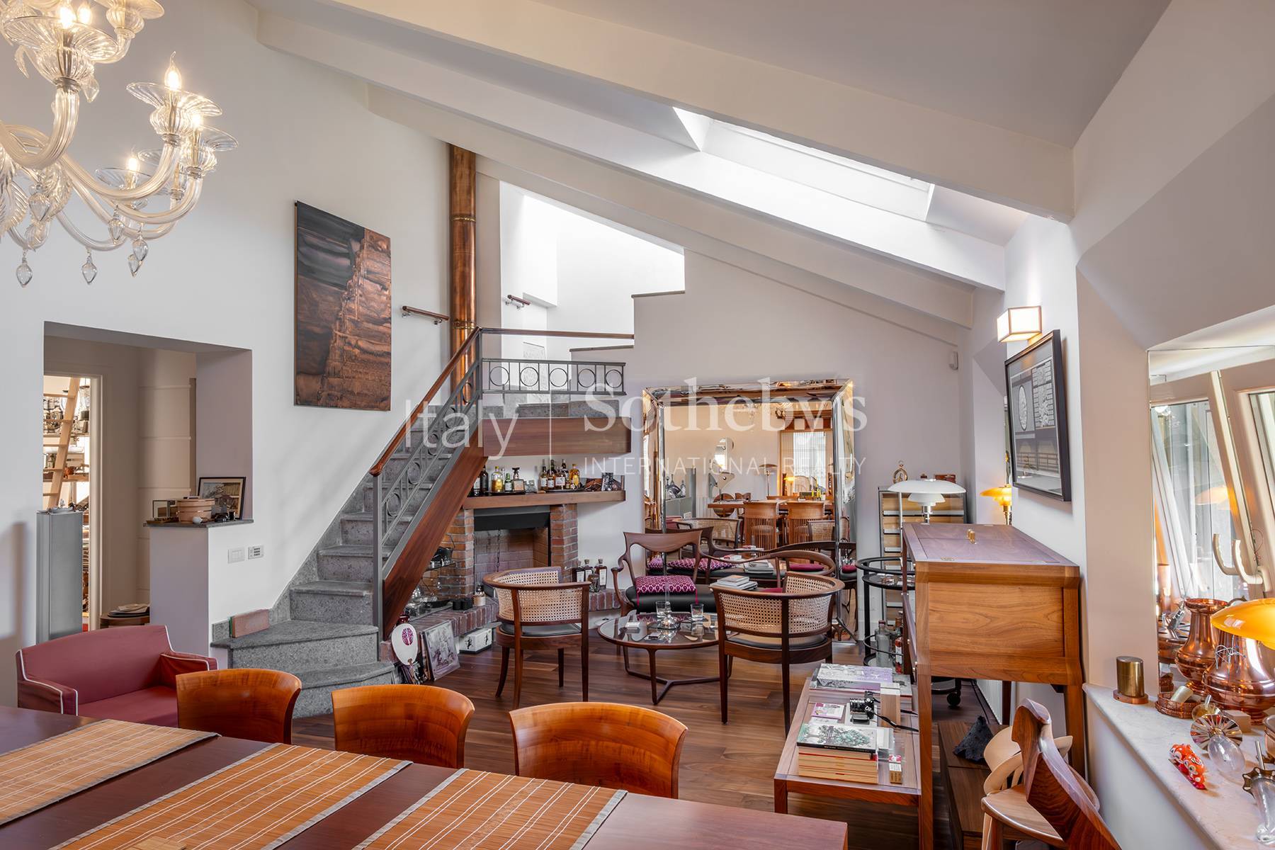  Elegant apartment with a terrace in a historic villa - 物件實景