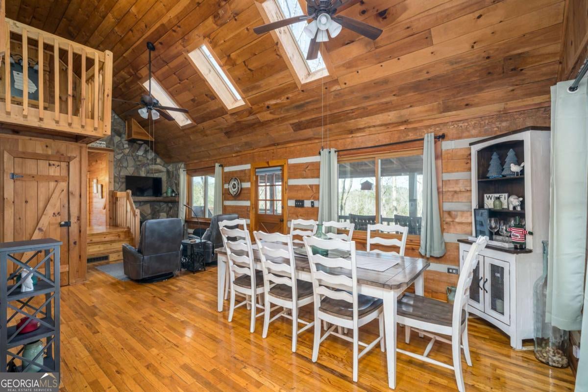 Ellijay, Georgia, 30540, United States, 4 Bedrooms Bedrooms, ,4 BathroomsBathrooms,Residential,For Sale,1859084